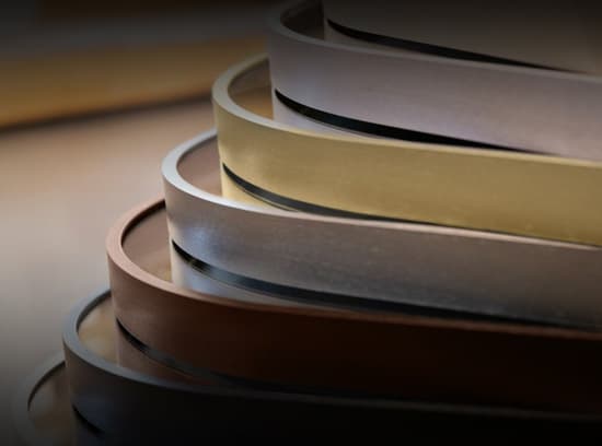 How to Choose Between Framed vs Frameless Custom LED Mirrors | TALLDESI